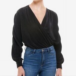 Q+A Los Angeles Black Pleated Bodysuit Top Plisse Surplice Neckline Batwing S